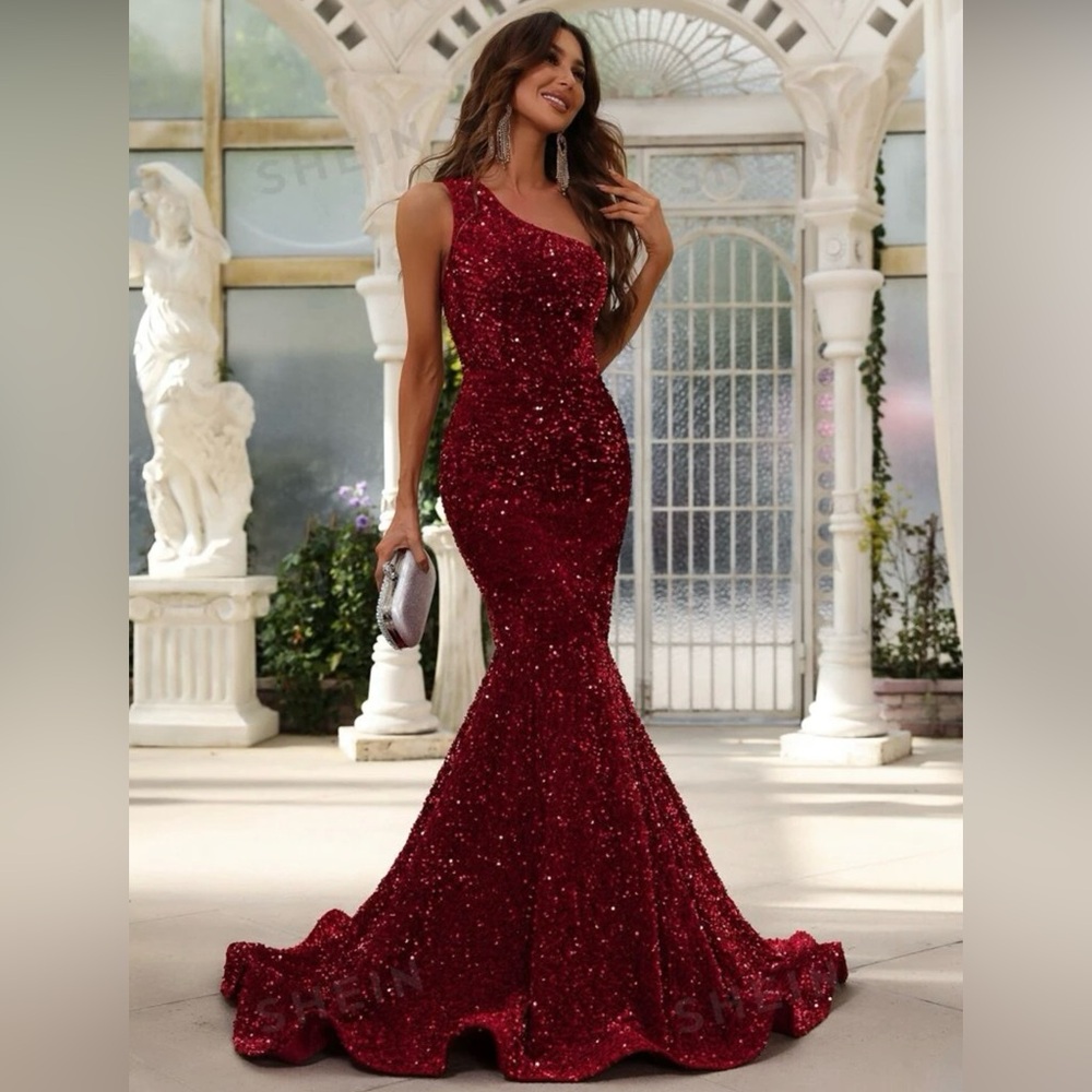 One Shoulder Mermaid Hem Sequin Formal Dress